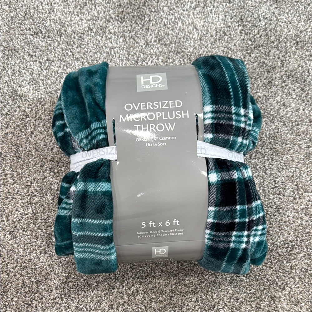Oversized Microplush Throw Blanket 5ft x 6ft